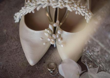 Wedding shoes and rings